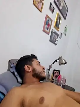 Juanhots online show from April 5, 7:10 pm