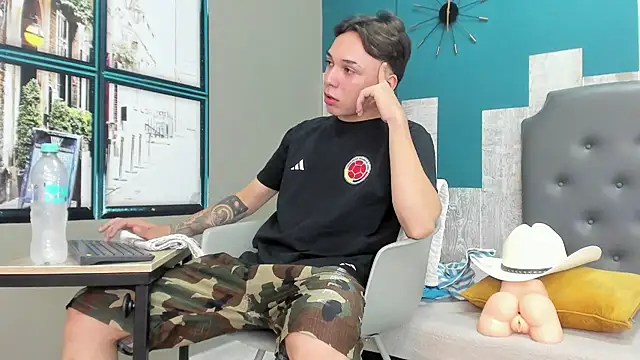 Rhaegal hot online show from December 8, 4:50 pm