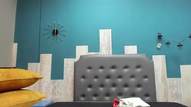 Rhaegal hot online show from December 21, 2:37 pm