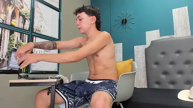 Rhaegal hot online show from February 10, 8:53 pm