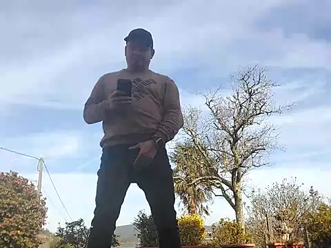 Jose HotLatino online show from February 23, 3:03 pm