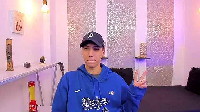 Nikolay Gregori online show from November 17, 4:04 am