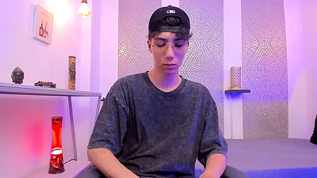 Nikolay Gregori online show from December 2, 4:48 am