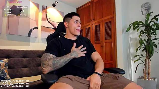  joansoto online show from December 18, 2:57 pm