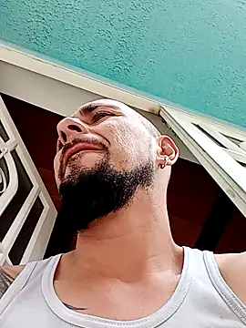 Snapshot of fire_menxxx001 chatting on February 9, 6:16 pm fire menxxx001 online show from February 9, 6:16 pm