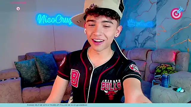 Niico Cruz online show from February 21, 10:44 pm