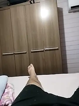 danielsafado222 online show from February 11, 9:09 pm