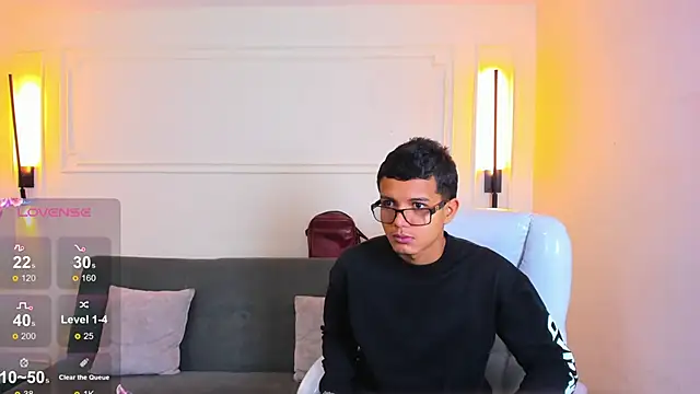 Paradise boy s online show from April 18, 2:40 pm