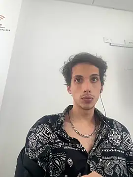 CamiloXx04 online show from February 20, 7:37 pm