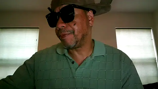 pimpdaddy4ever online show from April 18, 7:07 pm