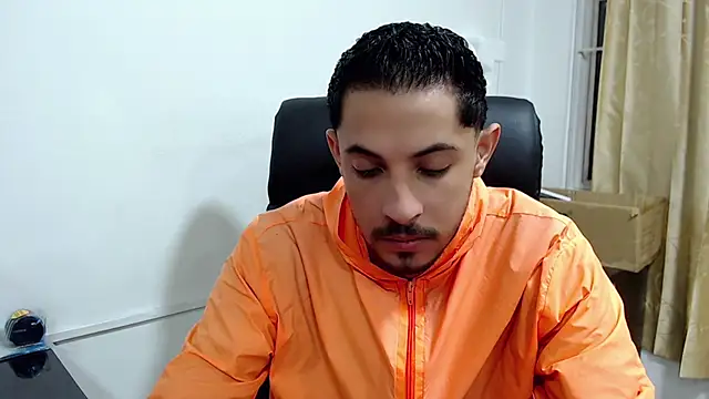 Erick Wall online show from November 13, 4:06 am