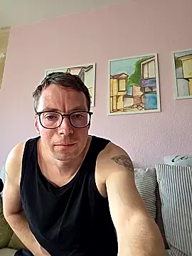 Schnubby1 online show from March 9, 2:55 pm