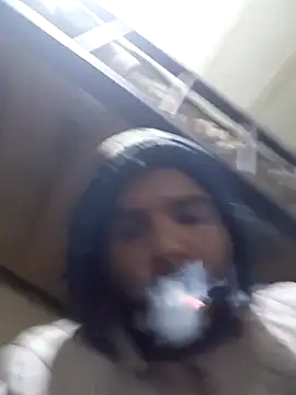 ListedLoin online show from December 22, 5:21 pm