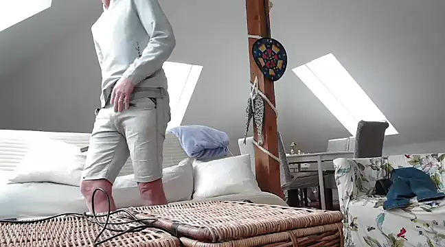 maxmueller321 online show from March 12, 9:12 am