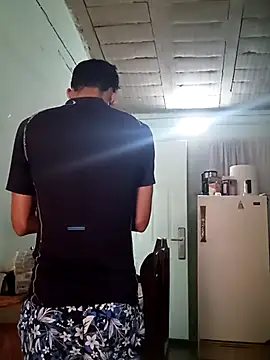 gymboy-erick23 online show from May 5, 1:24 pm