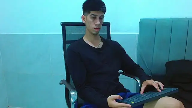 jhony-sex online show from December 18, 10:06 pm