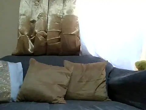 Snapshot of Pineda-301193 chatting on October 20, 2:43 pm Pineda-301193 online show from October 20, 2:43 pm