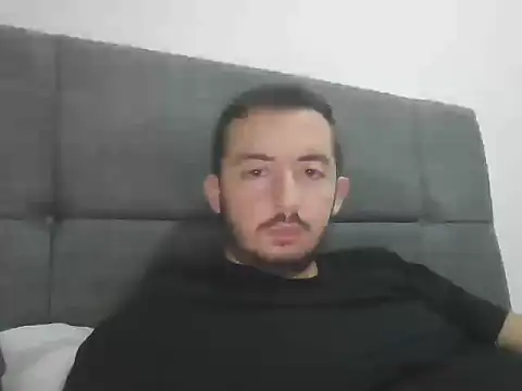 laynufff online show from October 11, 6:12 pm