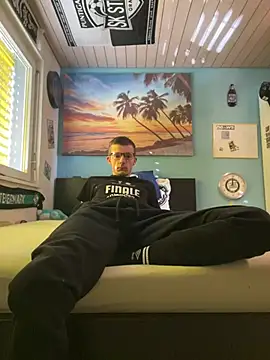 Sturmi18 online show from January 17, 10:40 am