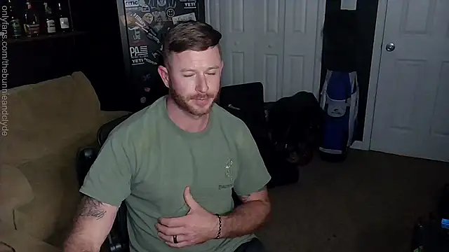 chillinthemosttt online show from December 11, 4:09 am