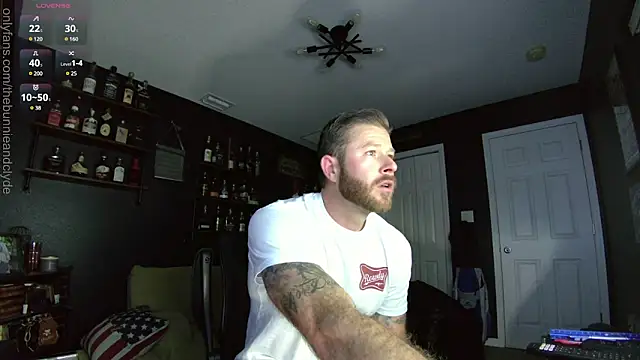 chillinthemosttt online show from January 6, 3:42 am