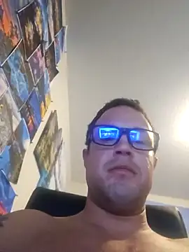 Snapshot of JonnyIronwood chatting on December 25, 8:07 am JonnyIronwood online show from December 25, 8:07 am