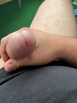 Snapshot of Sebastian24589 chatting on September 19, 7:42 am Sebastian24589 online show from September 19, 7:42 am