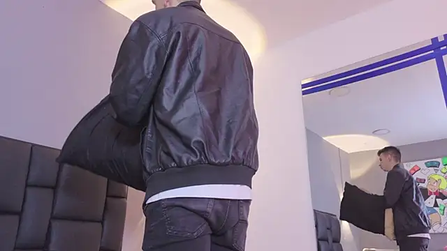 MikaelSlow online show from April 15, 4:12 am