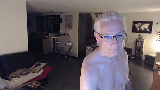 Goduleur69 online show from May 30, 11:16 pm