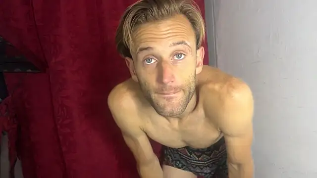 aquilesmade online show from October 8, 4:33 pm