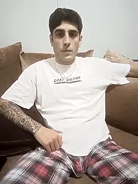 arenn1997 online show from January 17, 11:39 pm