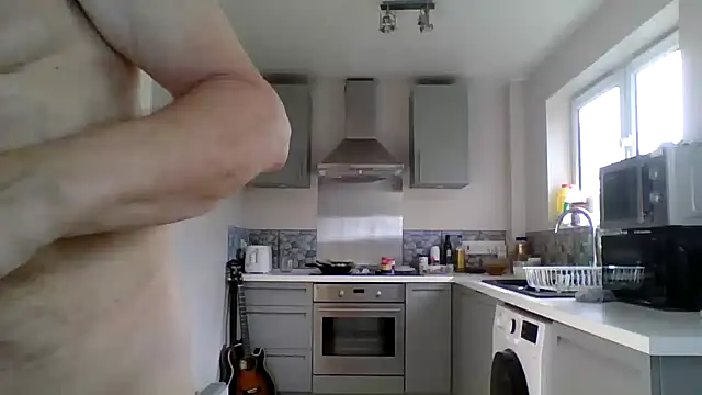 jimmybenido online show from April 18, 4:41 pm