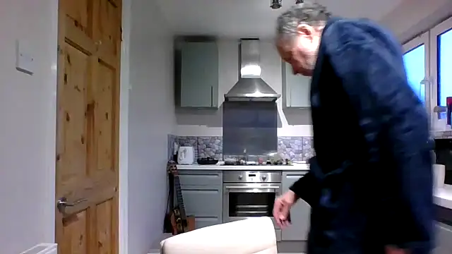 jimmybenido online show from February 15, 5:07 pm