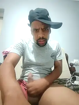 Snapshot of Tigermanboy chatting on December 30, 12:11 am Tigermanboy online show from December 30, 12:11 am