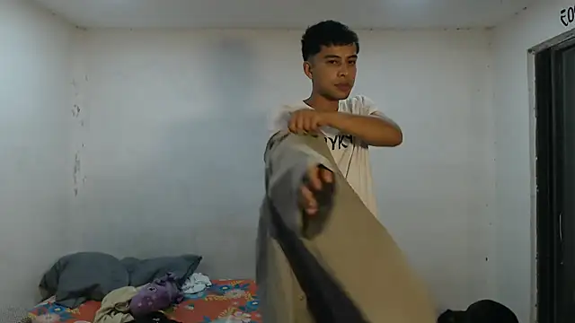 danielitopapuu online show from November 7, 4:16 am