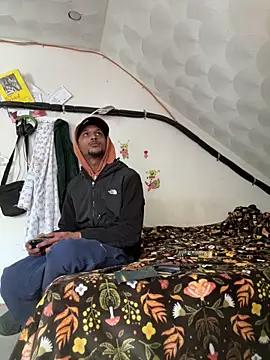 rayyymack online show from February 6, 4:25 pm