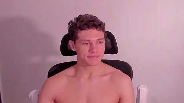 laurent nova online show from April 8, 3:54 pm