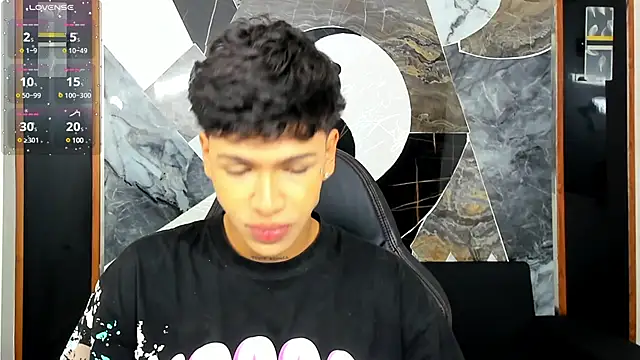 Timmy King  online show from December 2, 9:26 pm