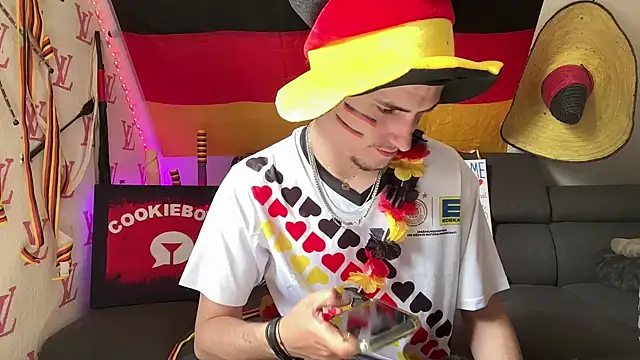 Cookieboy88 online show from June 14, 12:07 pm