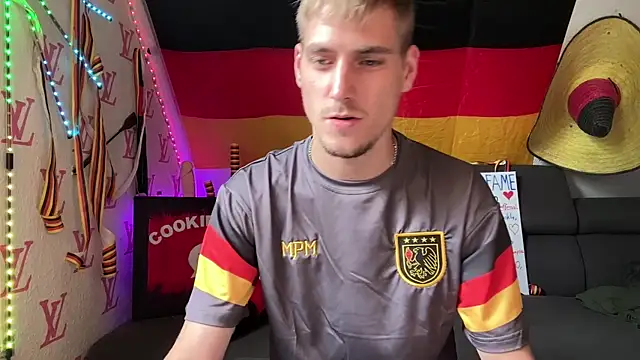 Cookieboy88 online show from June 12, 12:25 pm