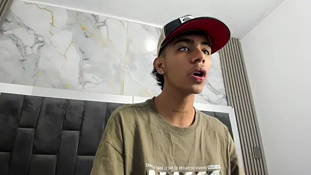 dikey 62 online show from February 14, 8:37 pm