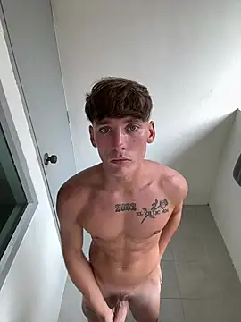 Hornyyoungstud123 online show from July 19, 8:20 am