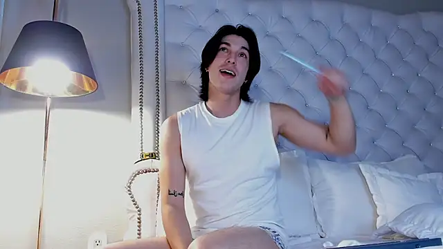 Karimferrer online show from November 19, 7:47 pm