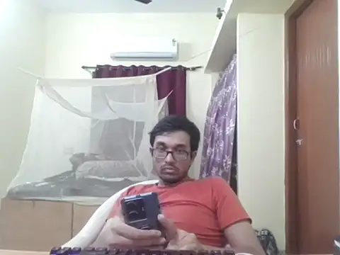 THE NAKED BOY online show from February 7, 9:42 pm