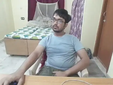 THE NAKED BOY online show from June 9, 4:14 am