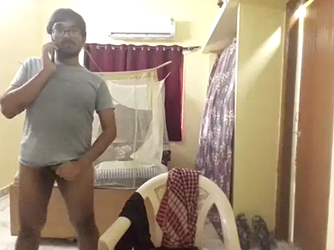 THE NAKED BOY online show from April 12, 7:21 am