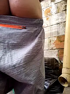 weedmanhot28 online show from November 3, 1:24 pm