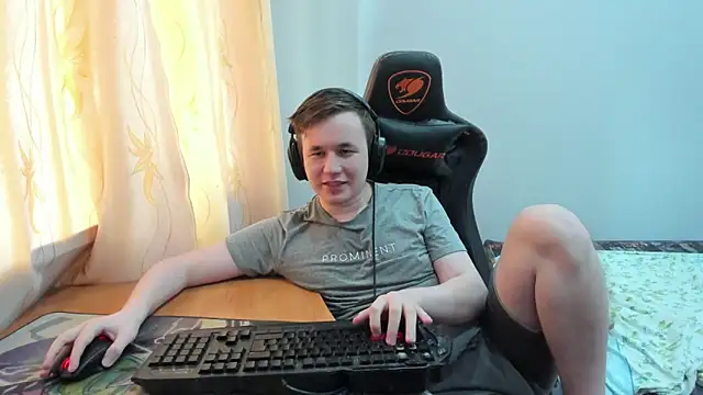 iliaskrislove online show from June 3, 2:33 pm