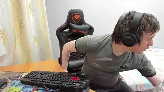 iliaskrislove online show from March 8, 2:04 am