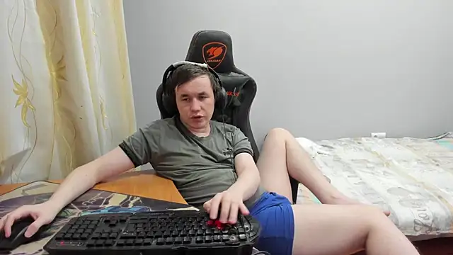 iliaskrislove online show from February 2, 7:22 pm